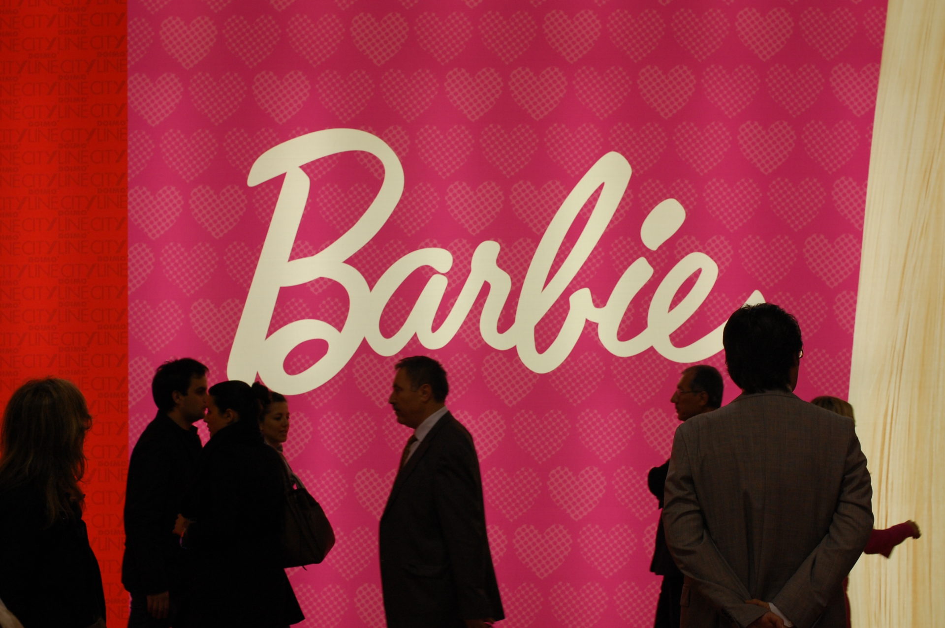 Не «Барби» единой: кто потеснил самый розовый фильм года в прокате