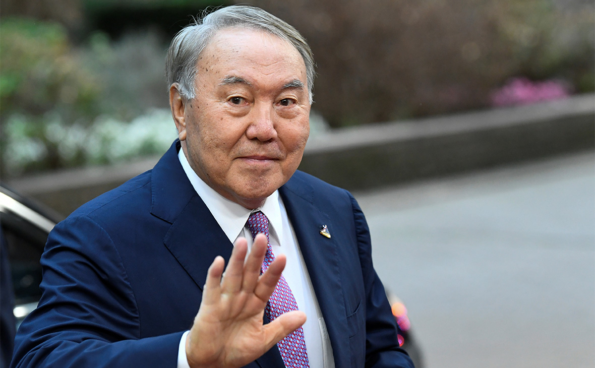 Назарбаева лишают еще одной привилегии