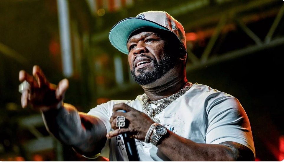 Женщина родила дочь на концерте 50 Cent