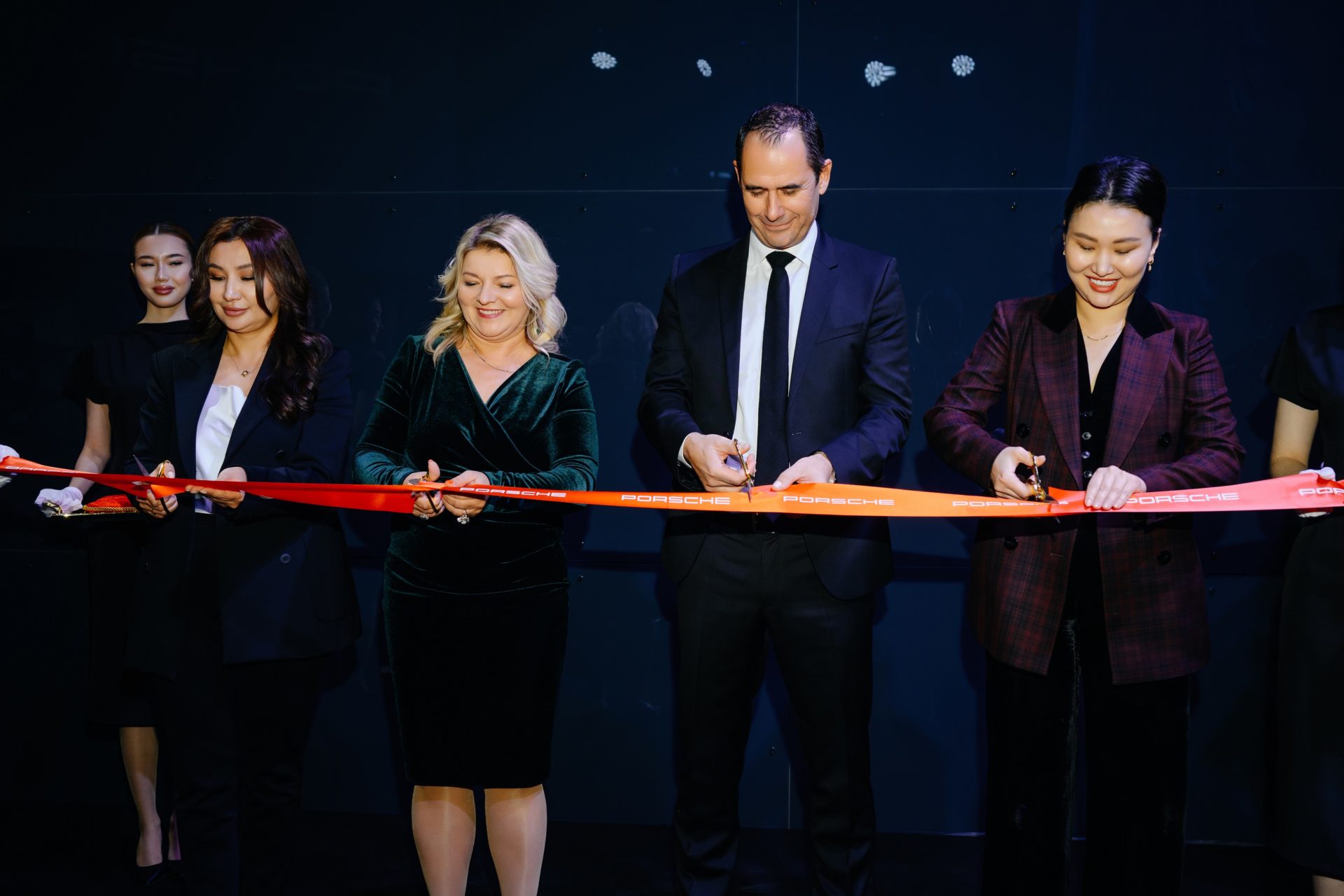 Porsche Centre Astana откроет новые грани взаимодействия с премиальным брендом