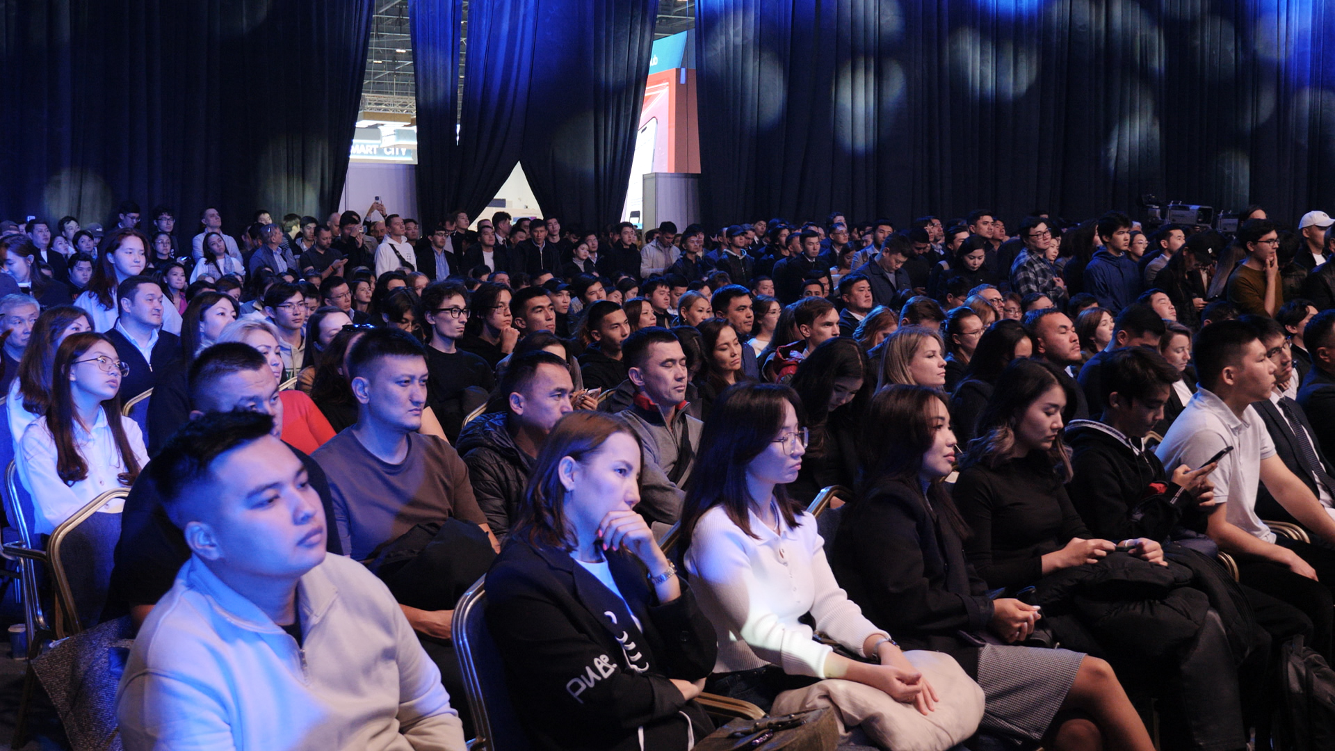 Сцена, свет, код: за кулисами самого стильного IT-форума в Центральной Азии