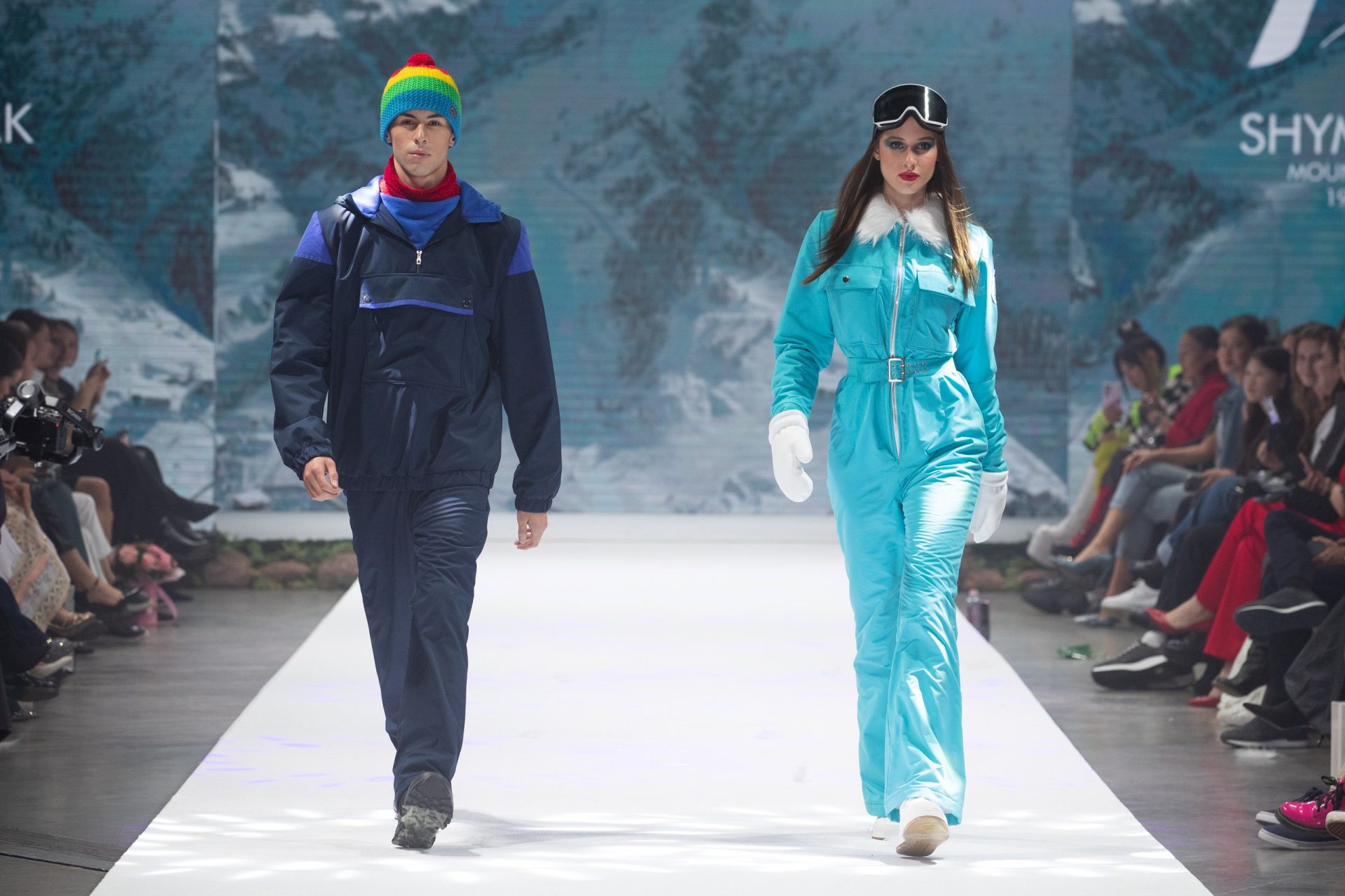 Eurasian Fashion Week: ретроспектива горнолыжных костюмов, наряды для светских раутов и финал конкурса молодых дизайнеров