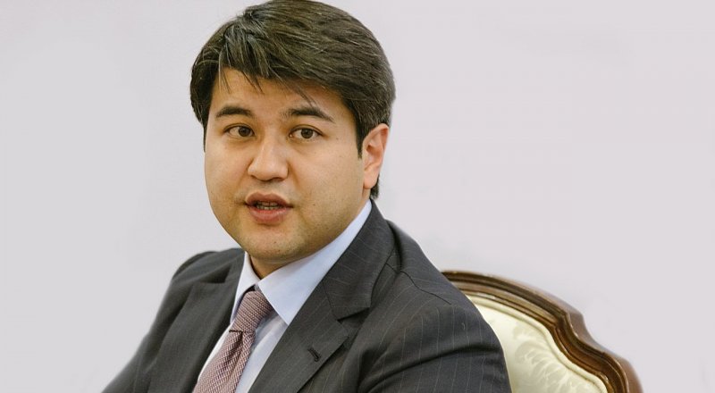 Экс-министр Бишимбаев задержан. Он обвиняется в убийстве собственной жены