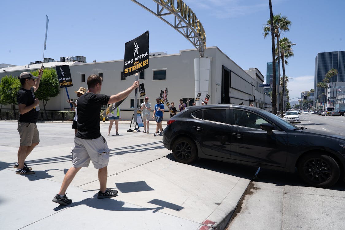 В Голливуде завершилась забастовка актеров и сценаристов