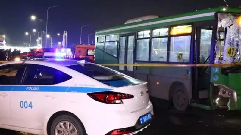 В Алматы на потерявшую сознание из-за нападения водительницу автобуса завели уголовное дело