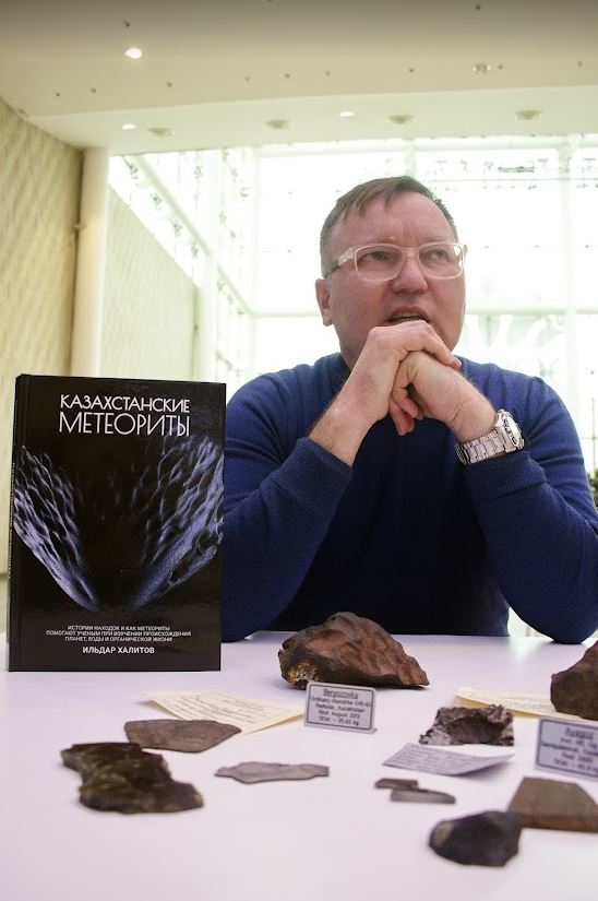 Каково это - собрать коллекцию метеоритов в Казахстане и написать книгу о своем "космическом" увлечении