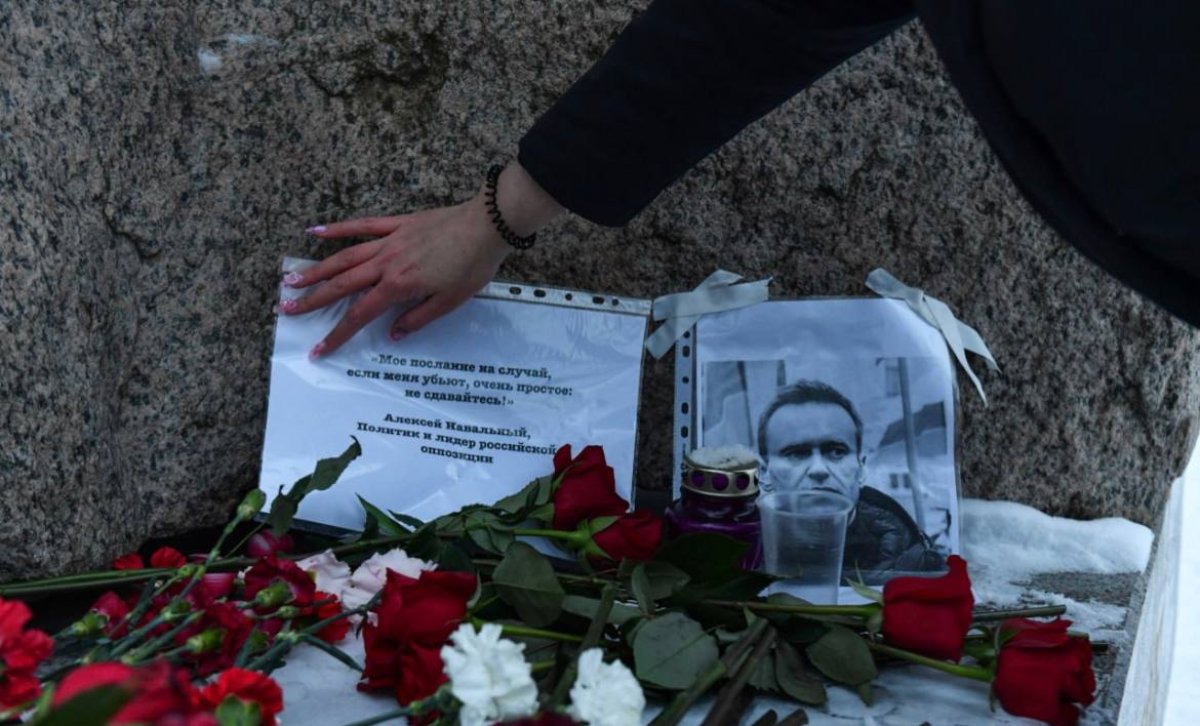 Мемориалы памяти Алексея Навального появились в Казахстане