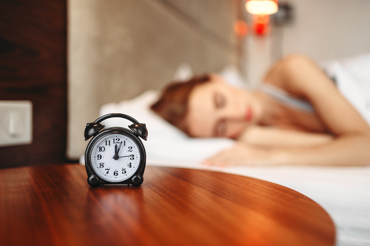 Как начать высыпаться: три правила здорового сна