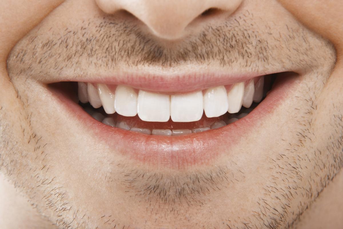 Стоматологи выяснили, как возникает неприятный запах изо рта 