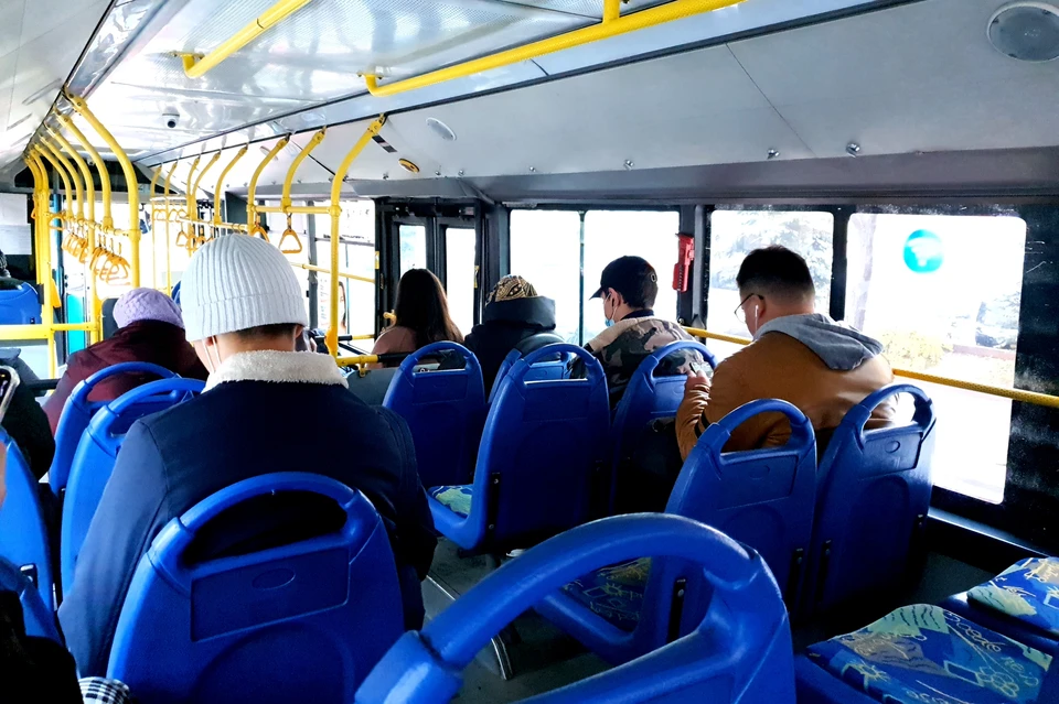 Алматинцев будут приучать к этикету в общественном транспорте 