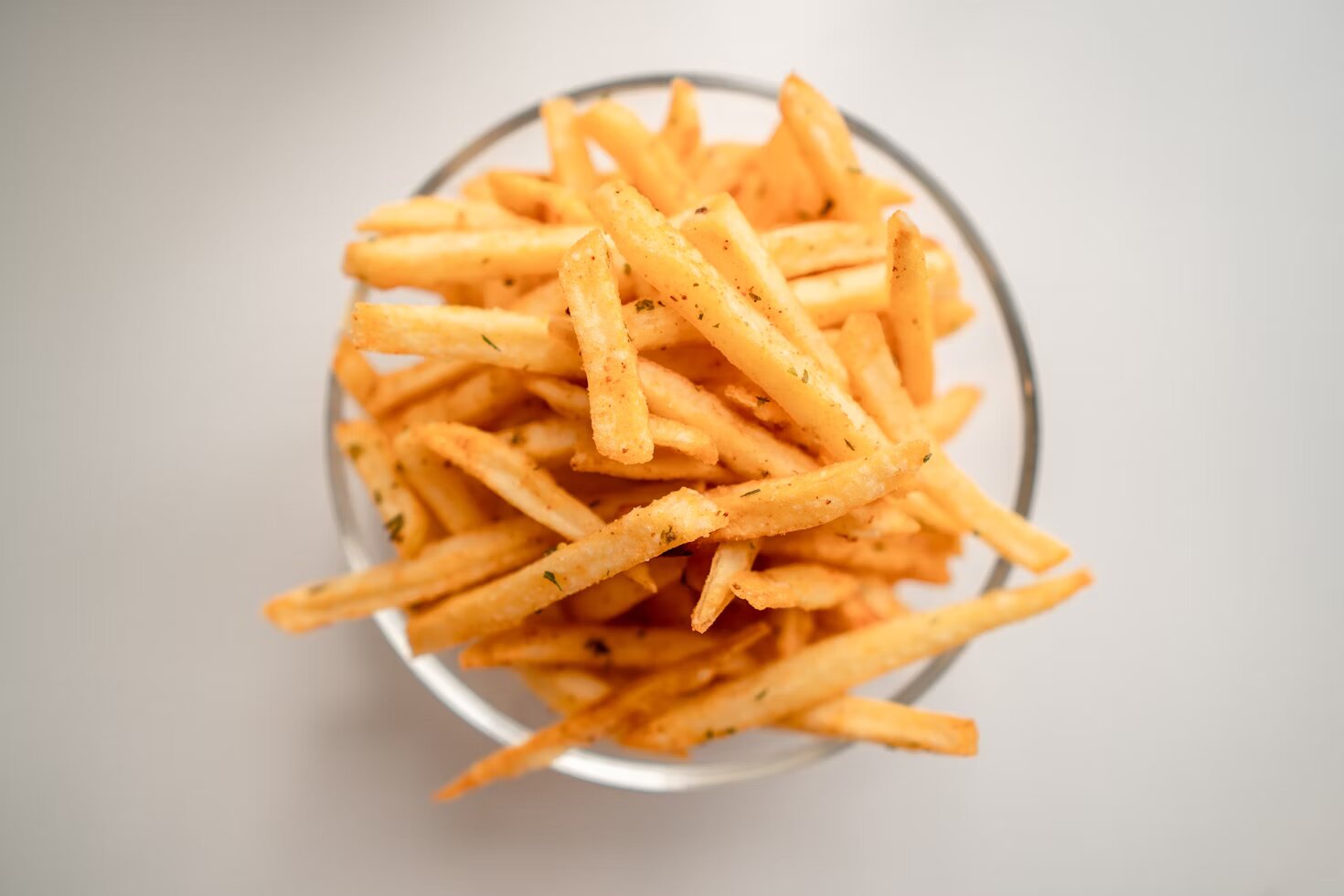 Японское подразделение McDonald's выпустит духи с ароматом картофеля фри