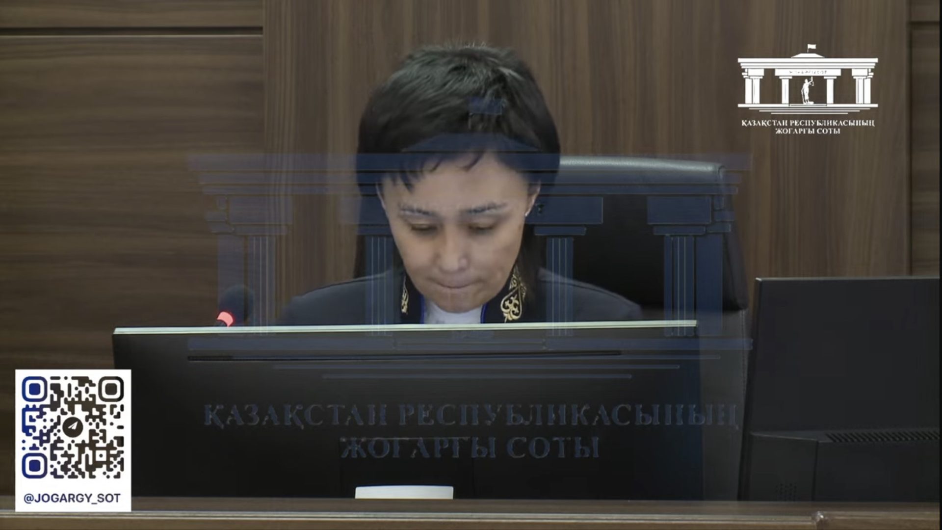 «Свободна?». В суде зачитали переписку Бишимбаева с другими женщинами в день смерти Нукеновой