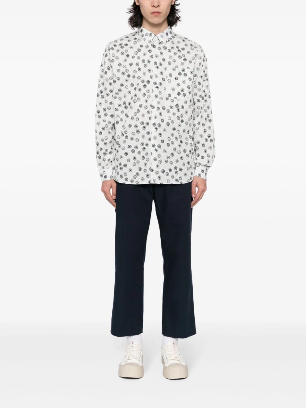 Находки недели: шерстяной джемпер Loewe, куртка Fendi с 3D-принтом и джинсовые шорты