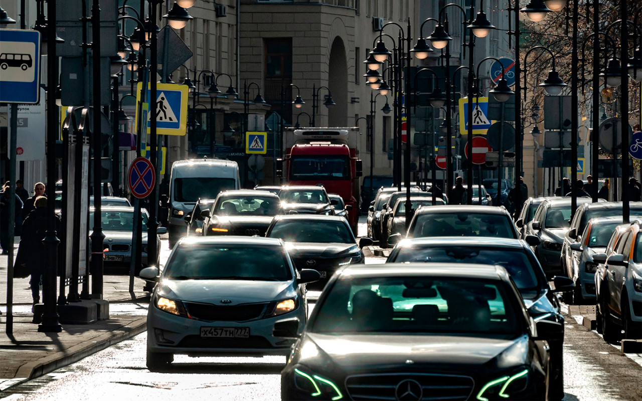 Электромобили чаще сбивают пешеходов, чем бензиновые автомобили