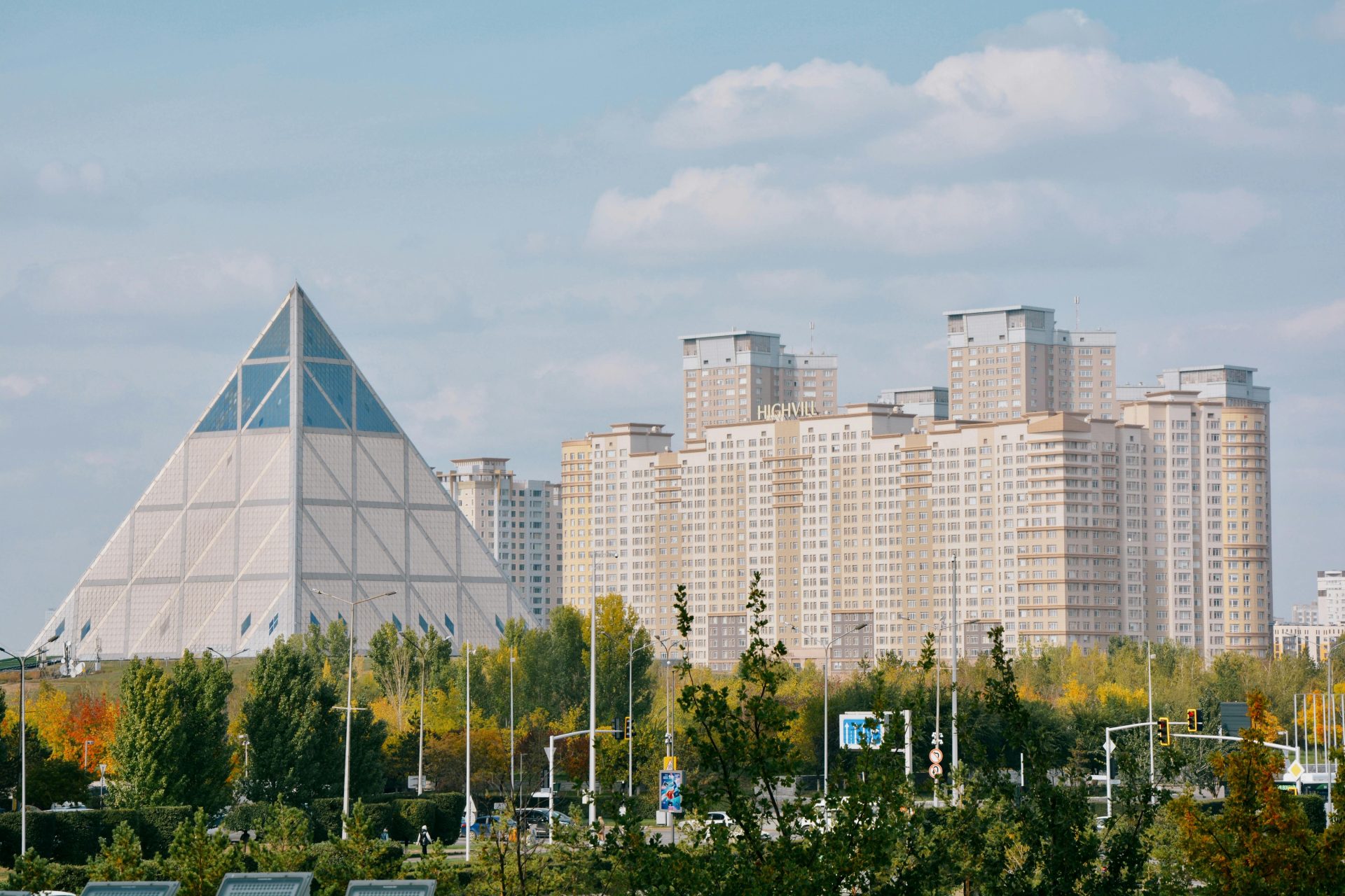Алматы и Астана обошли Москву по качеству жизни
