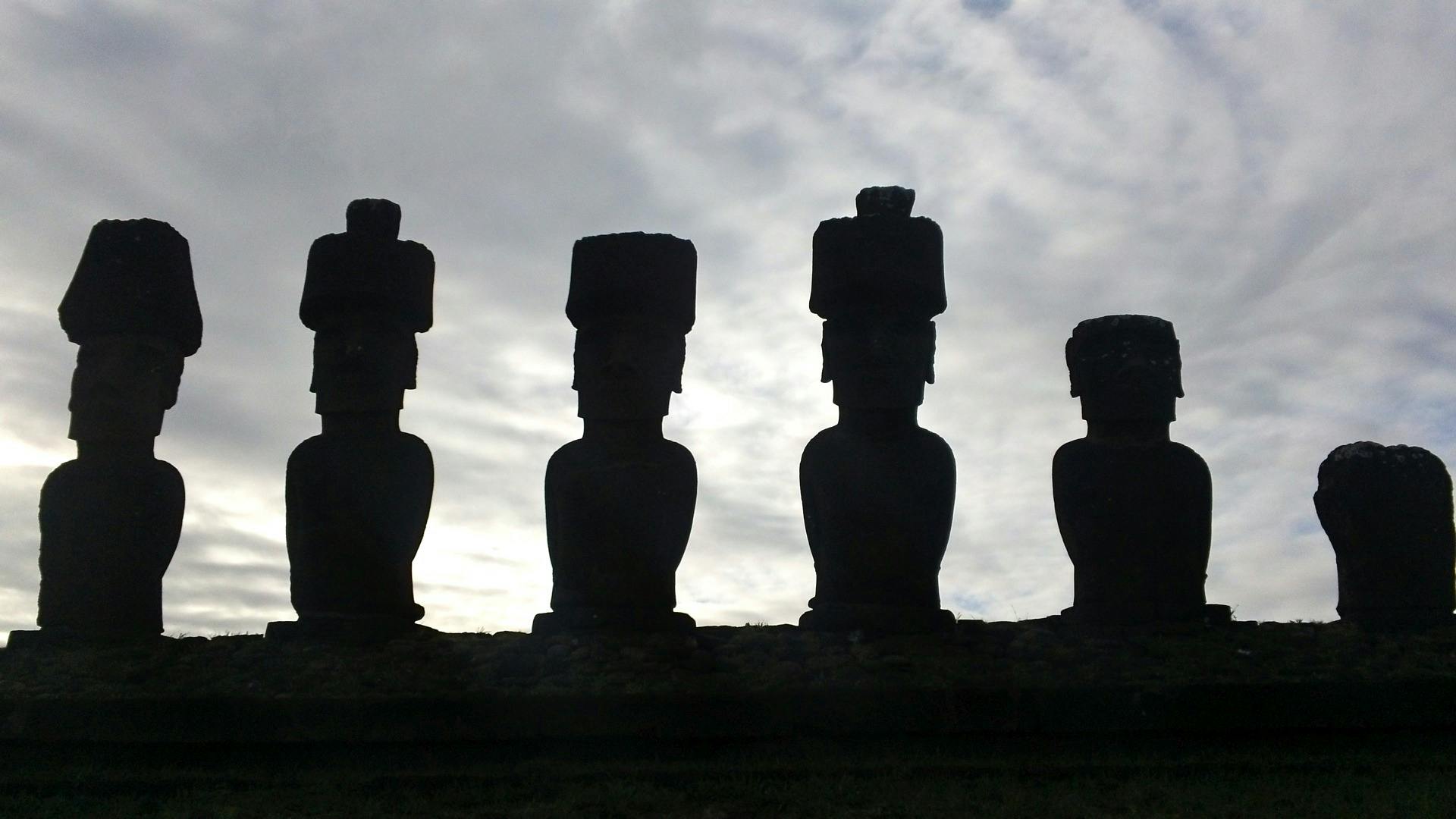 Из-за чего могут исчезнуть знаменитые статуи острова Пасхи