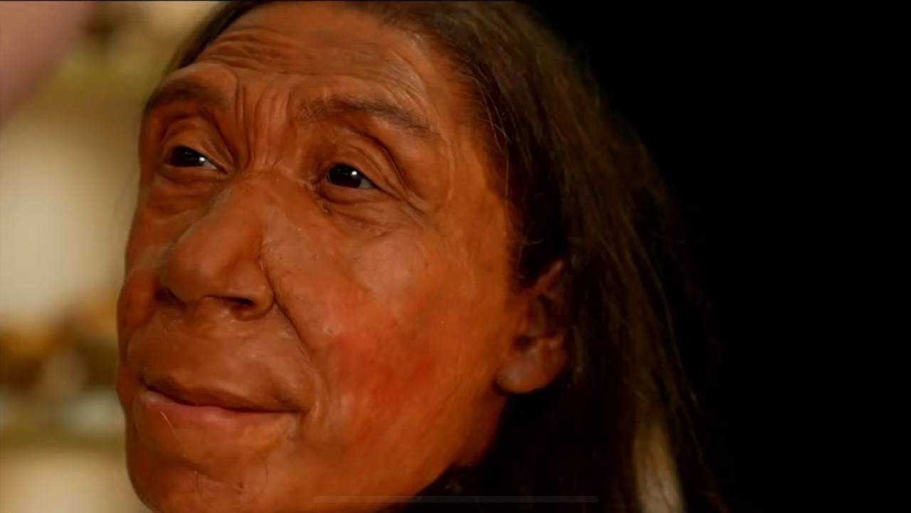 Ученые показали лицо женщины, жившей 75 тысяч лет назад 